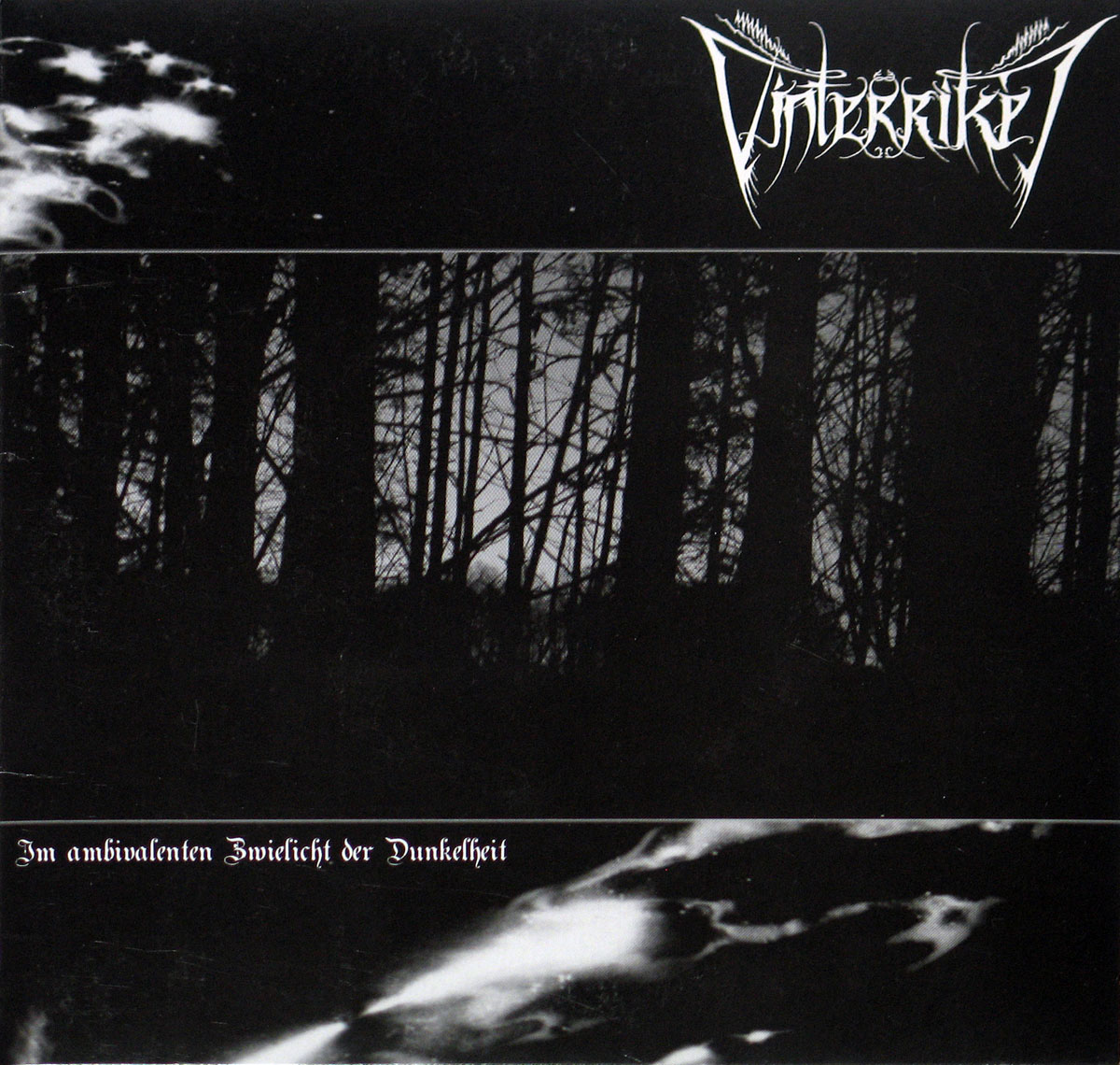large photo of the album front cover of: Im Ambivalenten Zwielicht  